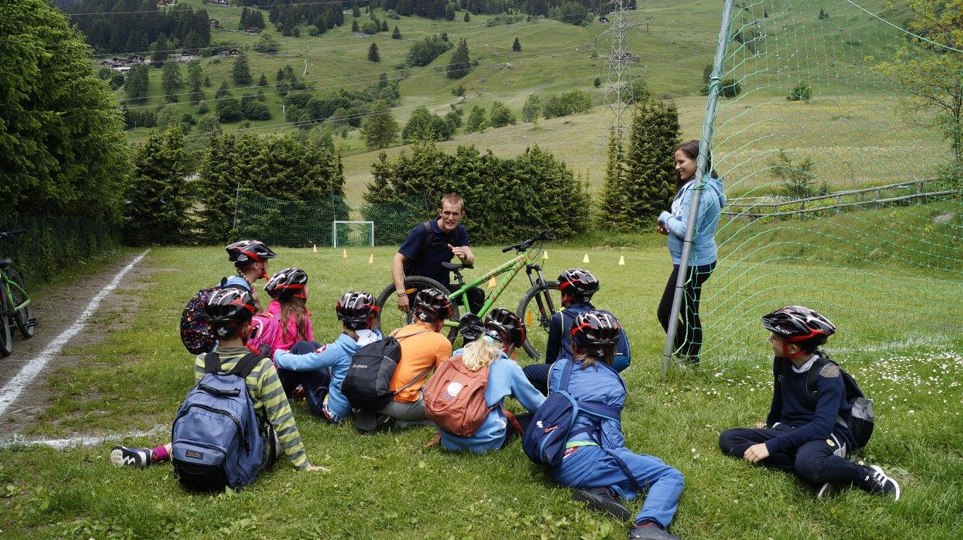 Les Elfes International Camp