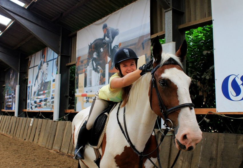 Pferdeland - Girls-only Equestrian Training Camp Osnabrueck